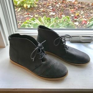 TOMs suede ankle boots
